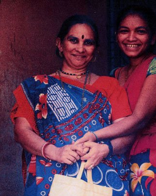 femme du quartier des pêcheurs de Bandra West, Mumbai, Inde - avril 2013 cali rezo