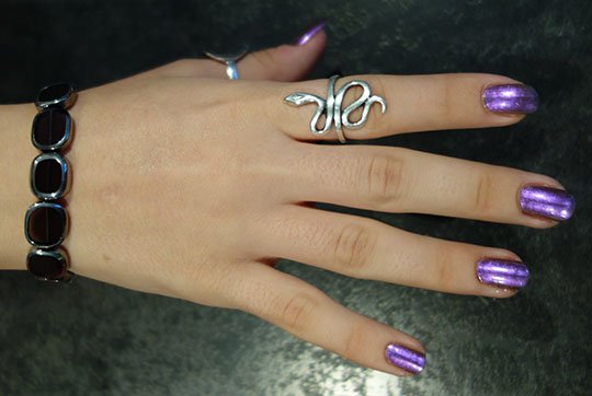 Ongles vernis Mina