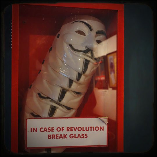 In Case Of Emergency - Bar Paris - cali rezo, nov 2013 In Case Of Emergency - Bar Paris - cali rezo